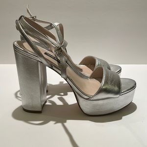 Nine West Silver platform